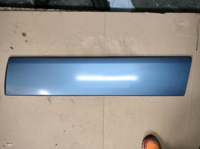 Молдинг права перед na двері mercedes 190 w201 фото №1