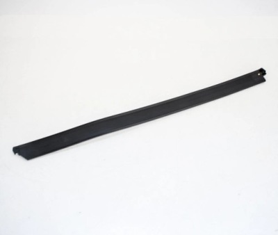 Bmw i3 rear left door outer уплотнитель 51357277047 oem фото №1