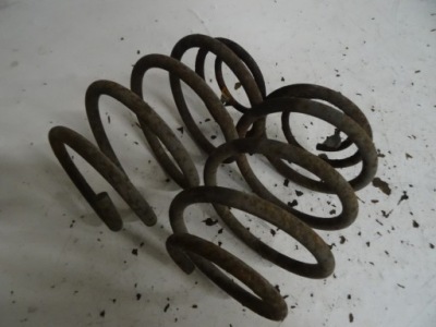 Пружини правий задній jeep kj liberty cherokee фото №1
