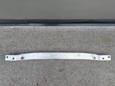 Audi q7 q8 4m lamborghini urus кронштейн поперечина передний балка фото №1