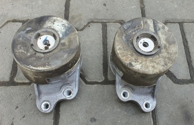 Mercedes-benz оригінальний номер a2052407900 кронштейн подушка двигуна фото №1