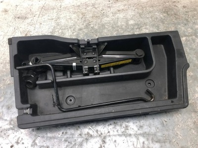 Домкрат ключ toyota corolla e12 64995-13030 фото №1