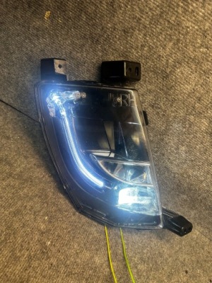 Tesla model s противотуманная фара led правый 6005916-01-e фото №1