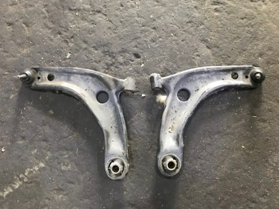 Toyota yaris ii рычаг правый левый передний фото №1