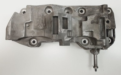 Кронштейн основание генератора bmw 5 f07 3.0 d 8506863 фото №1