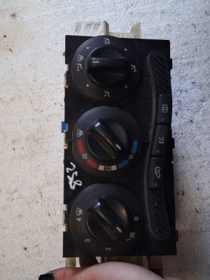 Панель кондиціонера mercedes w168 kl a фото №1