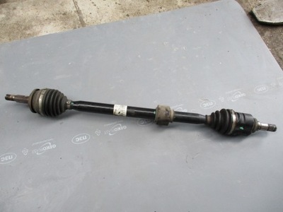 Привідний вал права toyota verso 1.8 valvematic 14r фото №1