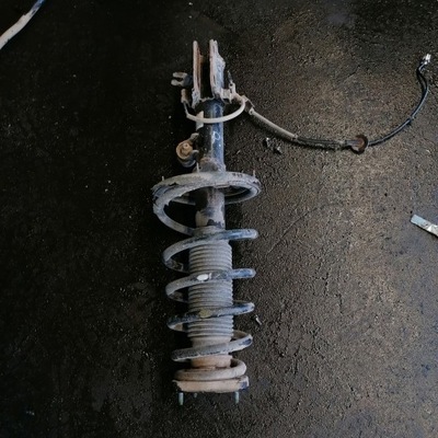 Kia sportage ii 2.0b амортизационная стойка правый задняя фото №1