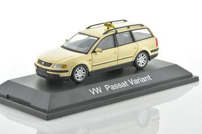 VOLKSWAGEN Passat Variant B5 Taxi 1/43 SCHUCO