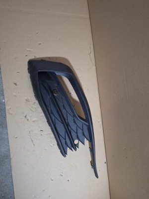 Seat leon iv решітка права перед 5fa853666c фото №1