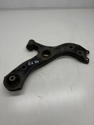 Рычаг передний нижний перед сторона правая lexus ux фото №1
