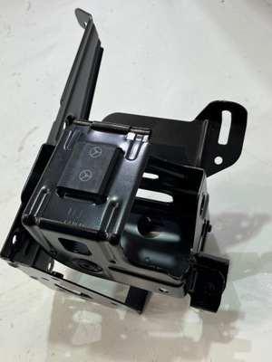 Кронштейн аккумулятор mercedes w204 a2045400440 фото №1