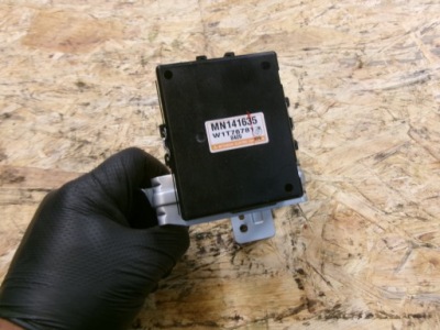 Citroen c-crosser блок управления модуль pdc mn141635 фото №1