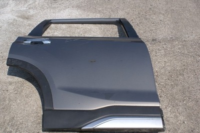 Двері праве задні subaru forester 2018- фото №1