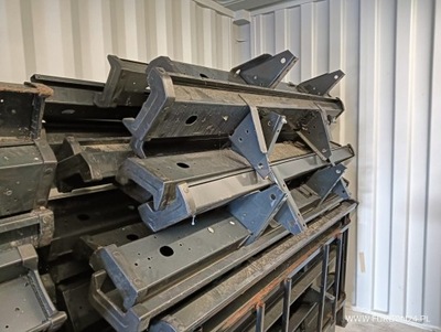 Бампер балка задня iveco daily 99-24 фото №1