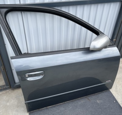 Двері правий перед праве передні audi a4 b7 sedan avant lx7z фото №1