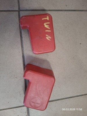 Защита клеммы плюсовой renault twingo iii 243450307r фото №1