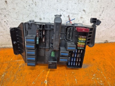 Mcc smart i 98-02 коробка запобіжників 0001683v001 --- фото №1