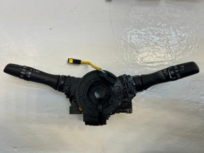 Suzuki swift mk8 переключатель комбинированный 17j498 фото №1