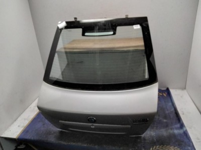 Skoda octavia задня кришка багажника фото №1