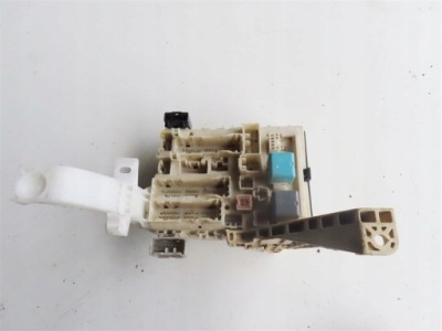 Корпус предохранителей toyota yaris ii 2006-2011 rok 5g25-1707 фото №1