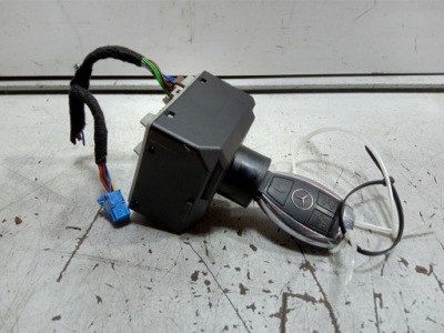 Mercedes w117 cla замок запалювання ключ a2469054702 фото №1