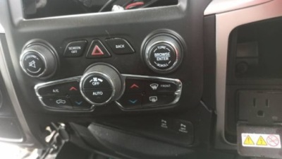 Dodge ram 14- панель кондиционера 1uj97dx9aj фото №1