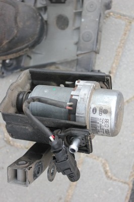 Audi a8 d3 насос тормозная фото №1