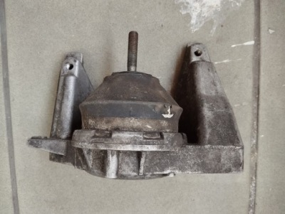 ПОДУШКА ДВИГУНА ПРАВА AUDI 100 (4A, C4) 4A0199352A 2.6L GASOLINE 110KW ОРИГІНАЛ 