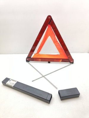 Opel signum 2006 треугольник предупредительный фото №1