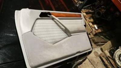 Обшивка оббивка двері mercedes 124 w124 праві bdb фото №1