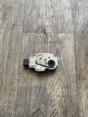 M20 renault kadjar моторчик жалюзі a24041153212 фото №1