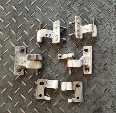 Петлі двері задніх ford courier фото №1