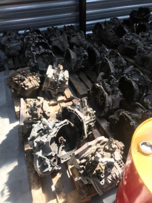 Opel vectra c signum коробка передач механічна коробка передач 3.0 cdti f40 фото №1