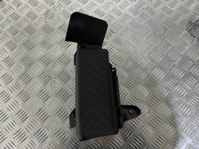 Vw golf vii подножка 5q1864775a фото №1