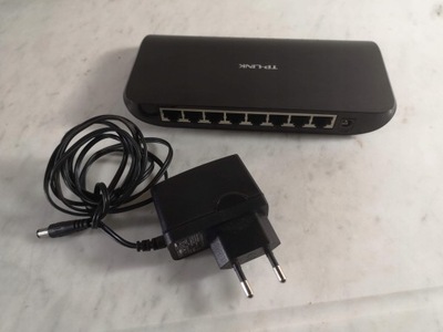 TP-Link TL-SG1008D Switch 8x10/100/1000Mbps