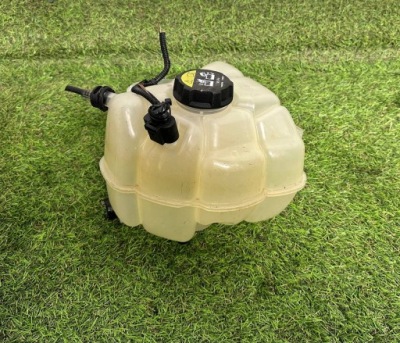 Бачок розширювальний volvo xc60 ii 17-23 фото №1