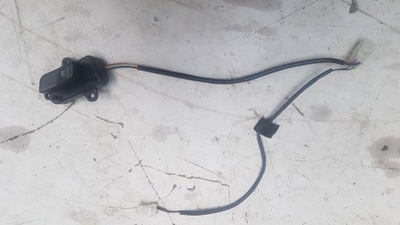 Перемикач скло правий задня kia opirus 621w04730 фото №1