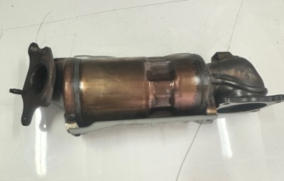 Катализатор honda civic x type-r 2.0 turbo b08 18180-5bf-g00 фото №1