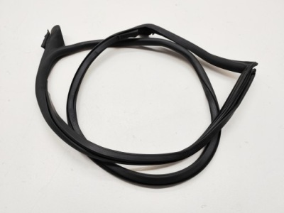 Audi a5 8w sportback прокладка дверь перед правая 8w8831708 фото №1