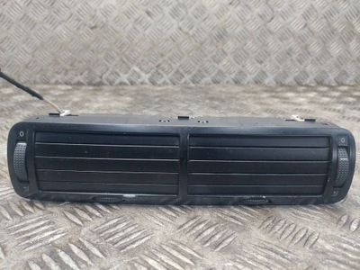 РЕШЕТКА ВОЗДУХОВОДА ЦЕНТРАЛЬНАЯ VW PASSAT B5 3B0819728D