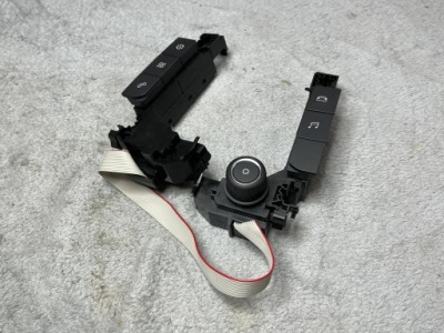 Переключатель citroën jumpy 98075397zd 32433373 2019 фото №1