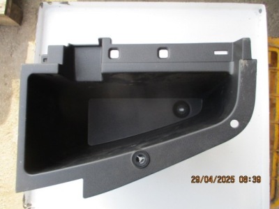 Бардачок багажника lexus ux 250h f-sport 64995-76030 фото №1