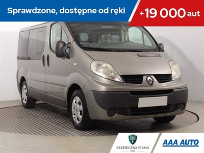 Renault Trafic 2.0 dCi, L1H1, 9 Miejsc
