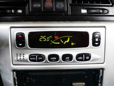 Панель обдув кліматронік daewoo nubira ii 00r фото №1