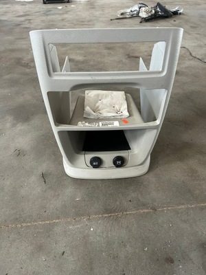 Бардачок консолі середній chrysler town country фото №1