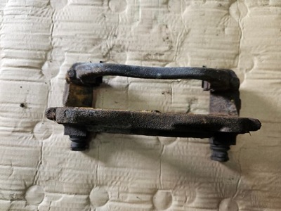 Toyota avensis t29 15-18 скоба перед фото №1