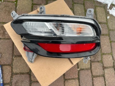 Kia sportage iv lift лампа права задня поворотник протитуманна рамка фото №1