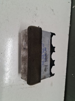 Модуль блок керування сидіння audi a8 d2 4a0907381 фото №1