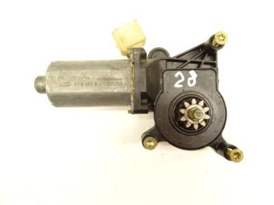 Mercedes benz w210 моторчик левый перед 0130821708 фото №1